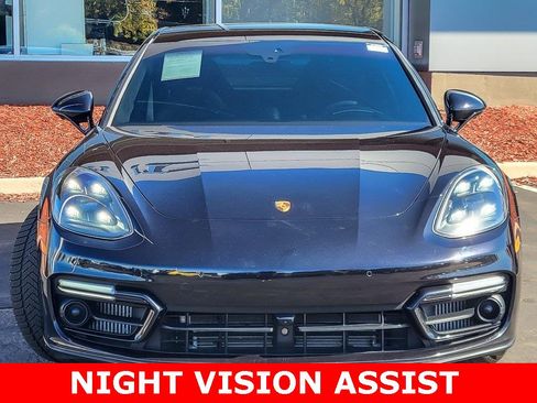Used 2022 Porsche Panamera GTS image 4