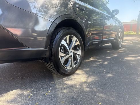 Used 2020 Subaru Outback Limited image 22