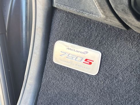 Used 2024 McLaren 750S Spider RWD image 35