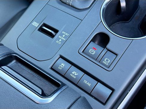 Used 2022 Toyota Highlander XLE image 34