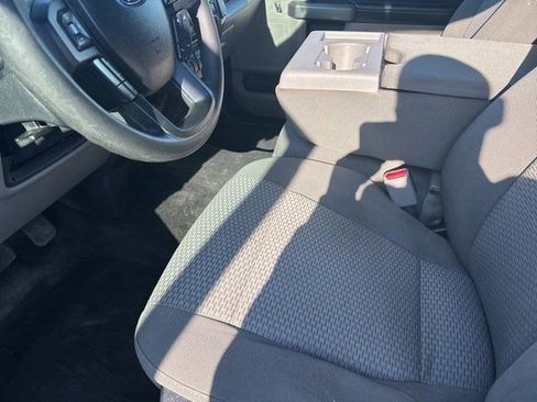 Used 2017 Ford F150 XLT image 11
