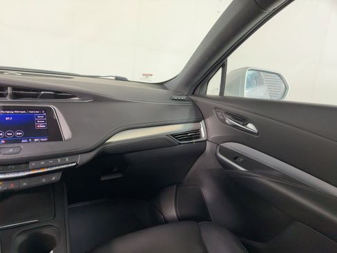 Used 2019 Cadillac XT4 Premium Luxury image 28