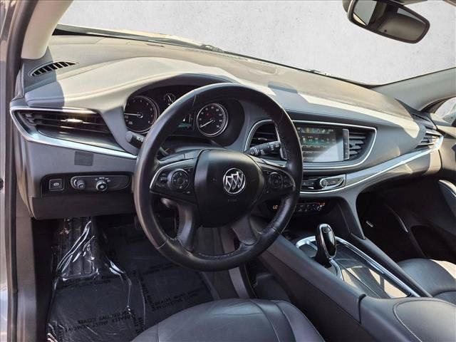 Used 2018 Buick Enclave Premium w/ Experience Buick Package FWD image 10