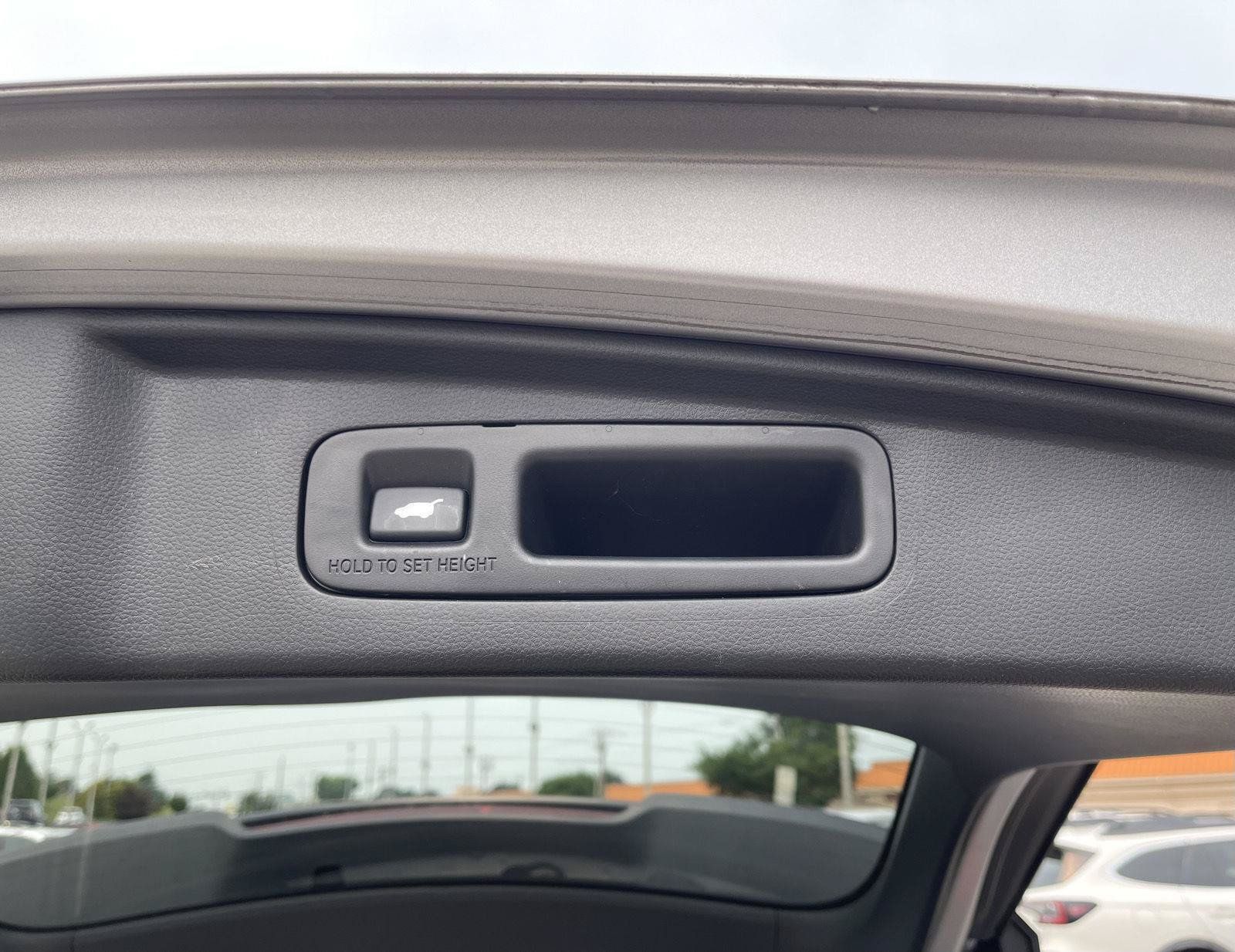 Used 2024 Honda CR-V EX-L image 18