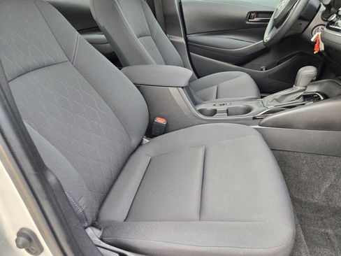 Used 2024 Toyota Corolla LE image 9