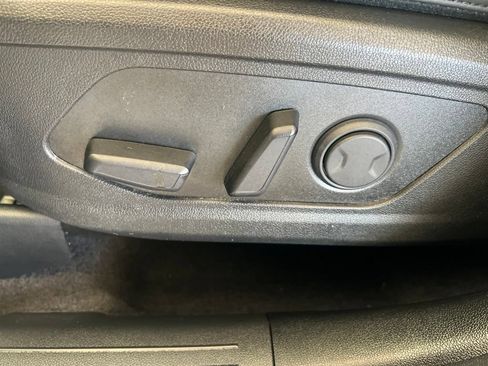 Certified 2025 Kia Sorento S w/ Panoramic Sunroof Package FWD image 45