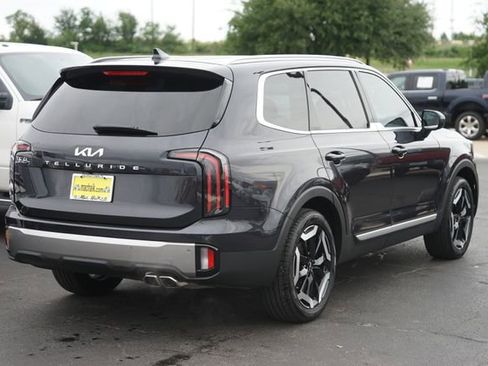 Used 2025 Kia Telluride EX FWD image 6