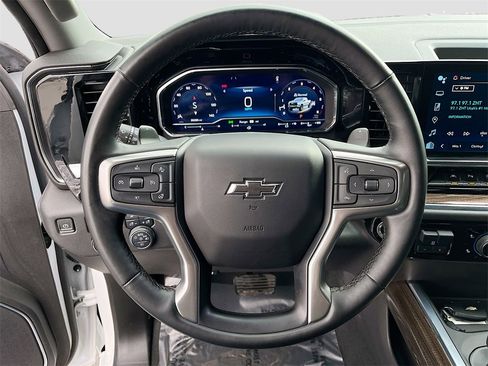 Used 2024 Chevrolet Silverado 1500 LT Trail Boss w/ Convenience Package II image 11