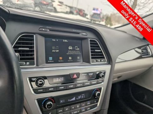 Used 2017 Hyundai Sonata Limited image 21