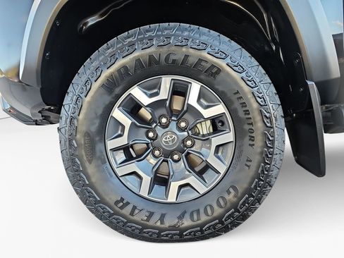 Certified 2023 Toyota Tacoma TRD Off-Road w/ TRD Premium Off Road Package AWD/4WD image 25