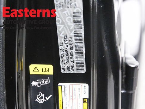 Used 2024 Jeep Wrangler Unlimited AWD/4WD image 37