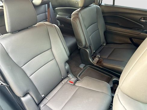Used 2022 Honda Pilot Touring image 30
