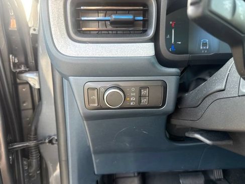 Used 2025 Ford Maverick XLT w/ Equipment Group 302A AWD/4WD image 13