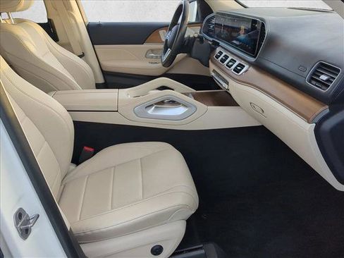 Used 2022 Mercedes-Benz GLS 450 4MATIC image 22