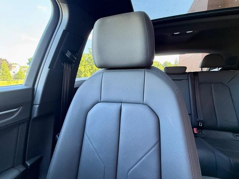 Used 2020 Audi Q3 2.0T Premium AWD/4WD image 34