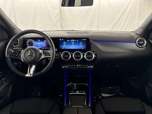 Certified 2025 Mercedes-Benz GLA 250 4MATIC image 16