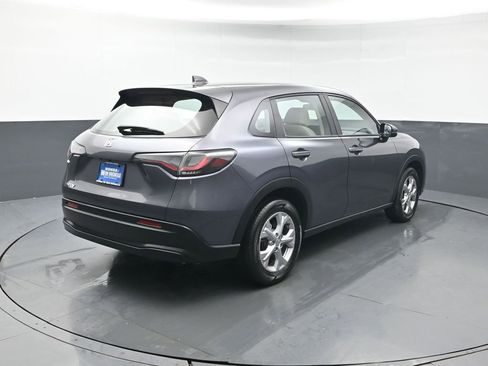 Certified 2023 Honda HR-V LX image 6
