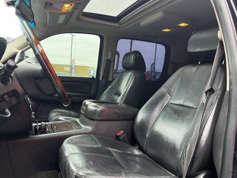 Used 2008 GMC Yukon XL Denali AWD/4WD image 10