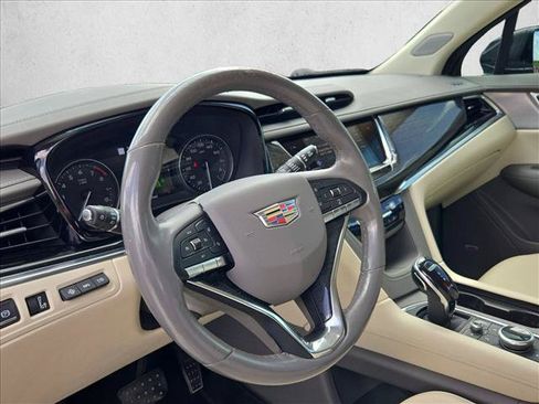 Used 2020 Cadillac XT6 Premium Luxury FWD image 10