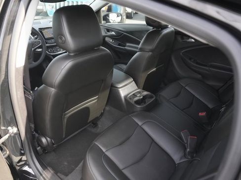 Used 2017 Chevrolet Volt Premier w/ Driver Confidence II Package image 11