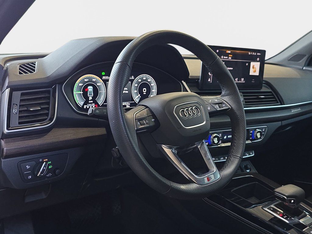 Certified 2024 Audi Q5 e Premium Plus w/ Premium Plus Package AWD/4WD image 14