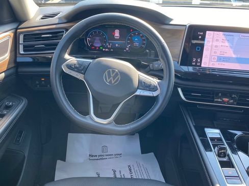 Used 2024 Volkswagen Atlas SE FWD image 10