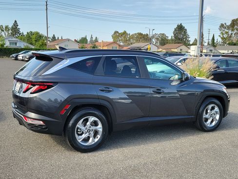 Certified 2024 Hyundai Tucson SEL FWD image 2
