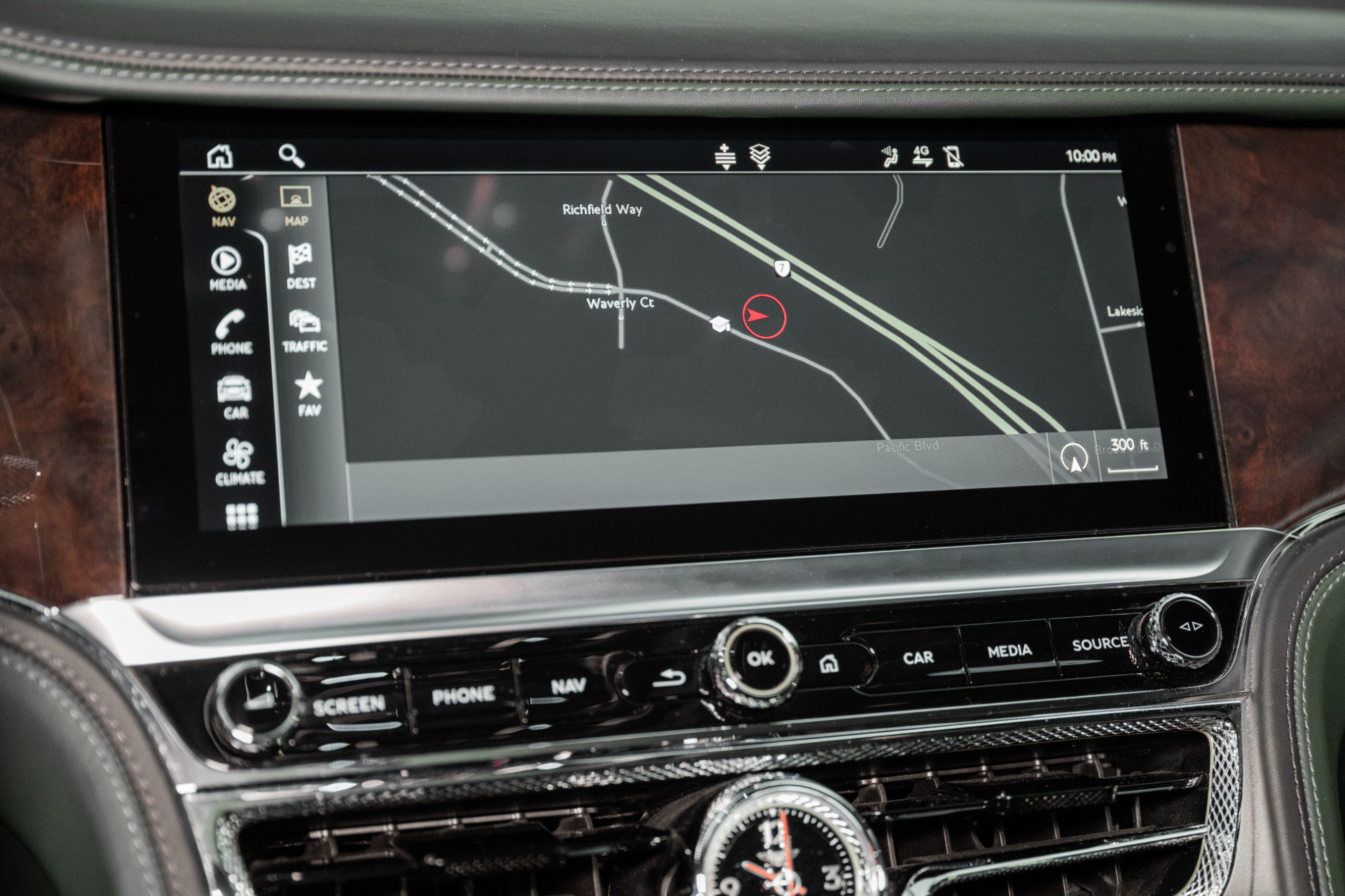 Certified 2022 Bentley Flying Spur V8 AWD/4WD image 36