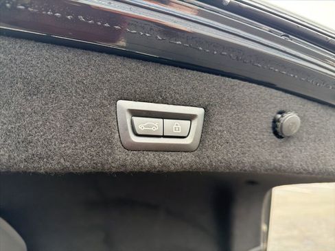 Used 2022 BMW 750i xDrive 750i xDrive w/ Executive Package image 23