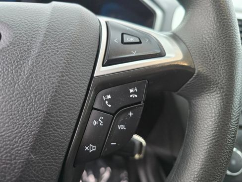 Used 2016 Ford Fusion SE FWD image 21