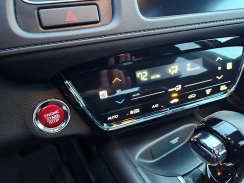 Used 2018 Honda HR-V EX-L image 9