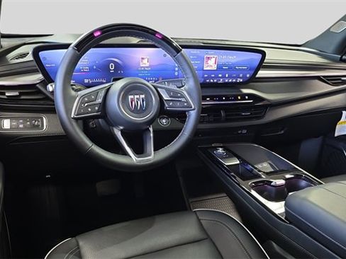 Used 2025 Buick Enclave Avenir image 18