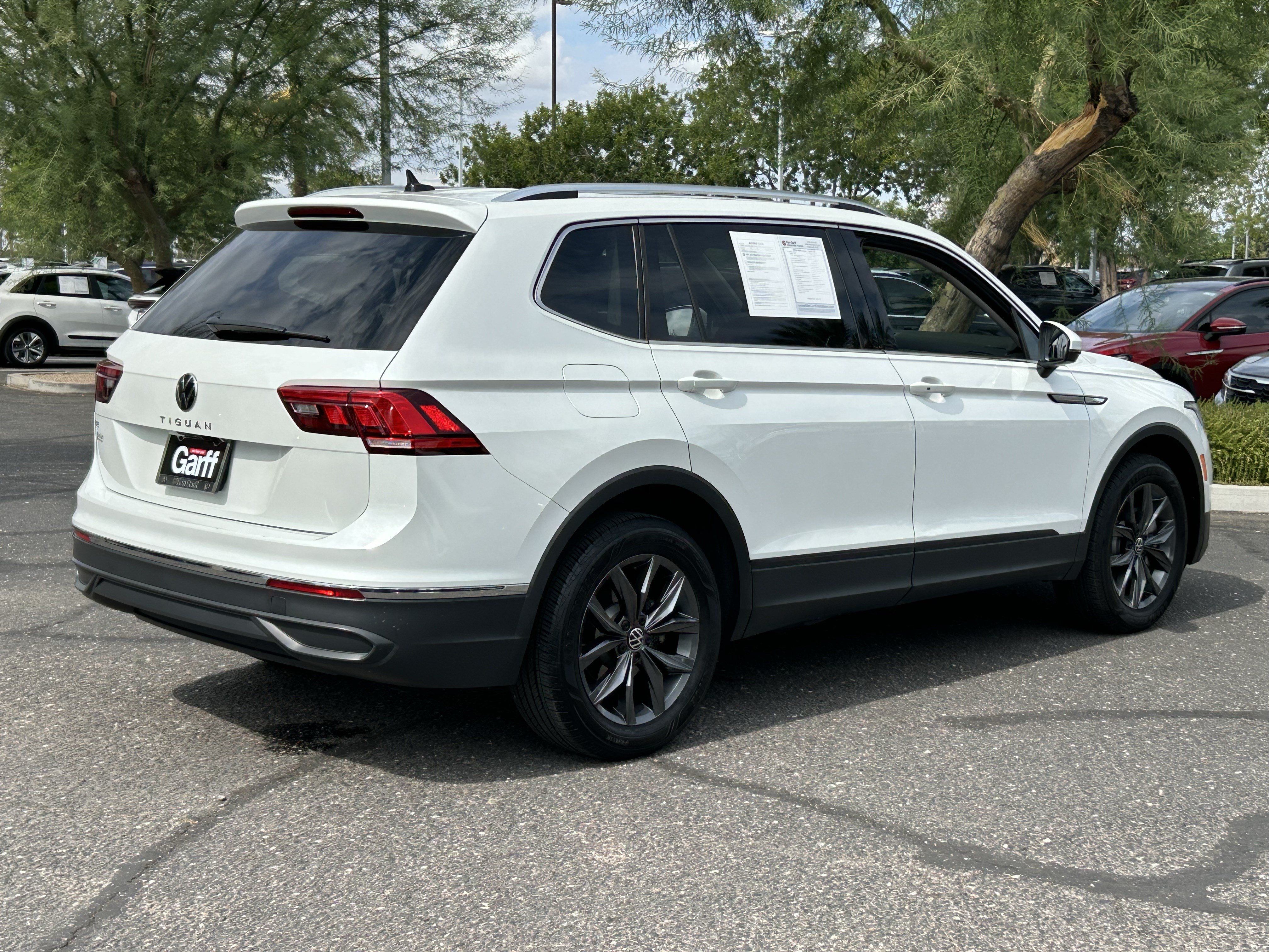 Used 2023 Volkswagen Tiguan SE FWD image 4