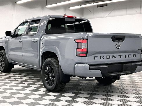 New 2026 Nissan Frontier SV w/ Tow Package AWD/4WD image 4