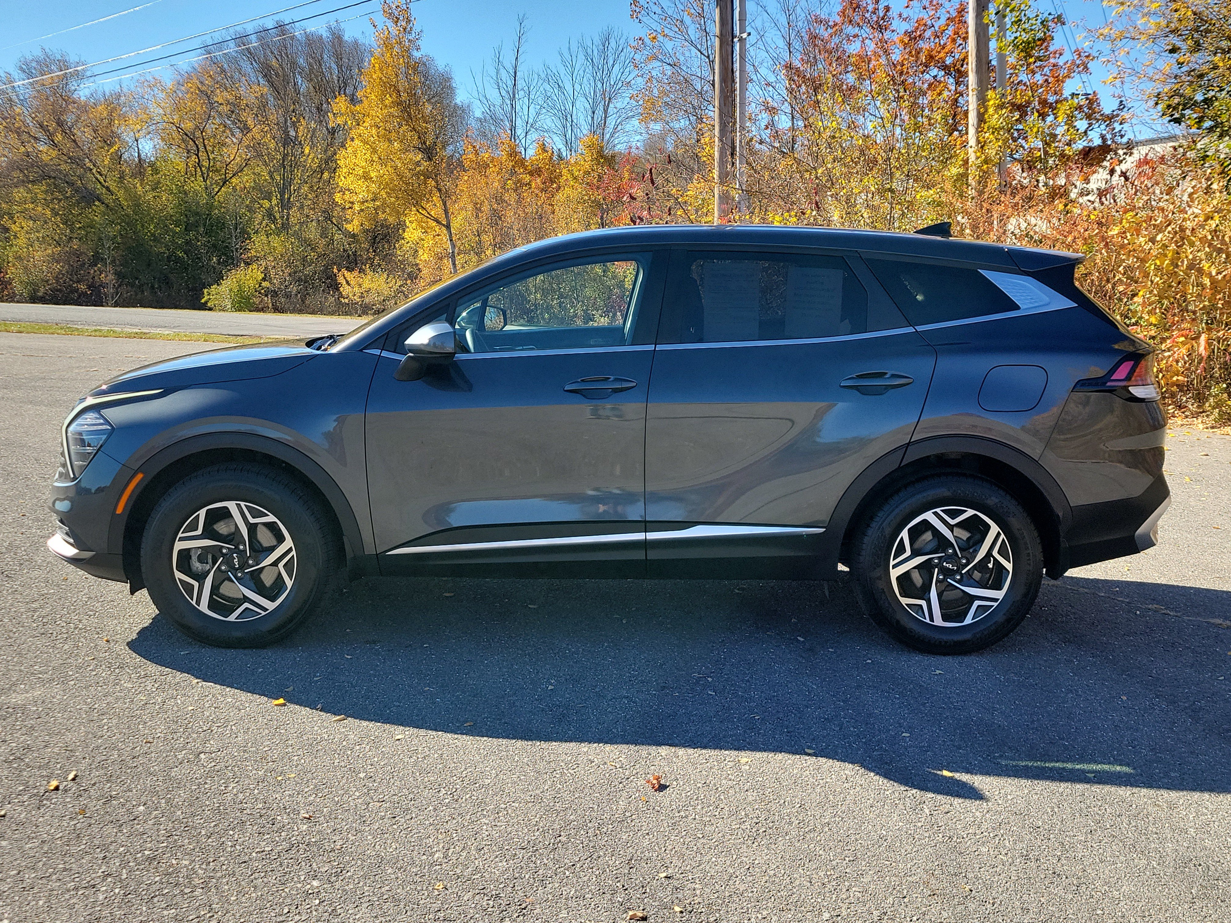 Used 2024 Kia Sportage LX AWD/4WD image 8