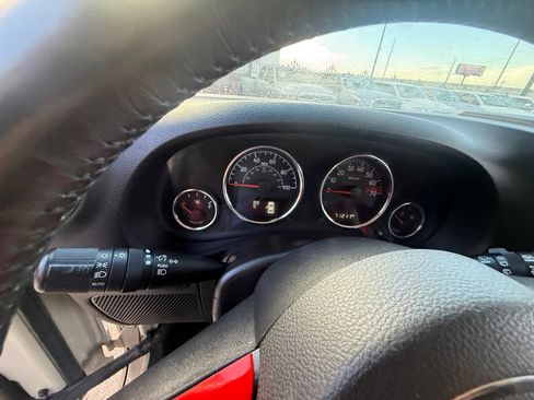 Used 2018 Jeep Wrangler Unlimited Rubicon AWD/4WD image 24