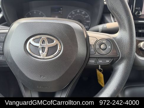 Used 2025 Toyota Corolla LE FWD image 16