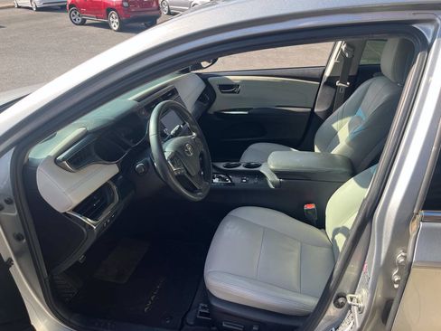 Used 2016 Toyota Avalon Touring w/ Protection Package FWD image 5