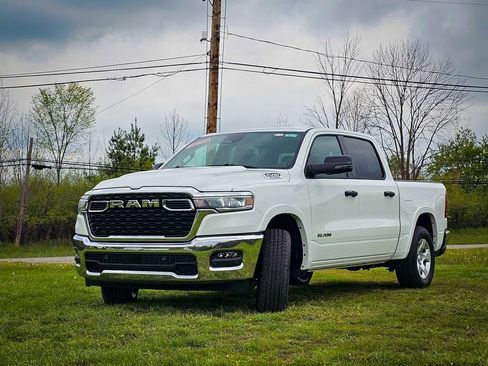 New 2026 RAM 1500 Big Horn AWD/4WD image 9