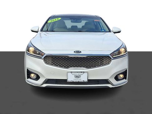 Used 2018 Kia Cadenza Premium w/ Luxury Package image 2