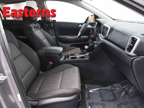 Used 2022 Kia Sportage LX AWD/4WD image 24