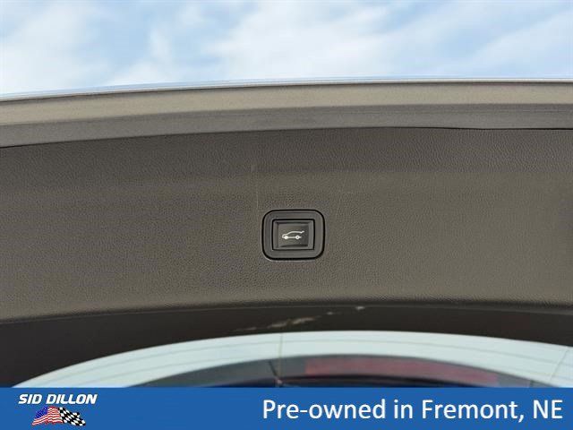 Certified 2021 Buick Enclave Premium w/ Sun and Sites Package AWD/4WD image 7