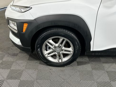 Used 2021 Hyundai Kona SE FWD image 11