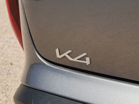 Used 2025 Kia K4 EX FWD image 8