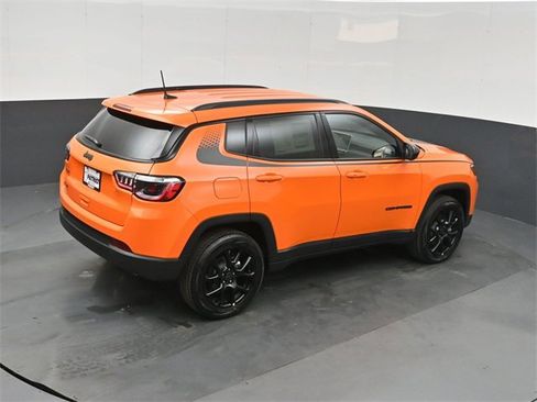 New 2026 Jeep Compass Latitude image 30