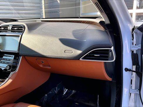Used 2018 Jaguar XE Portfolio RWD image 16