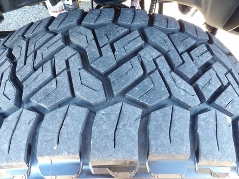 Used 2023 Ford F250 Limited w/ FX4 Off-Road Package image 70