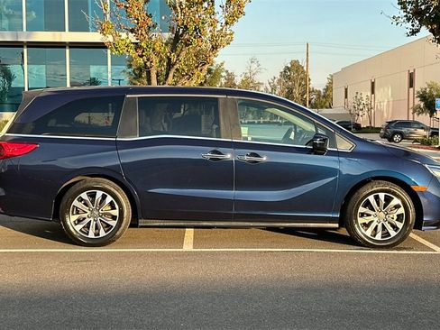 Certified 2022 Honda Odyssey EX-L image 3