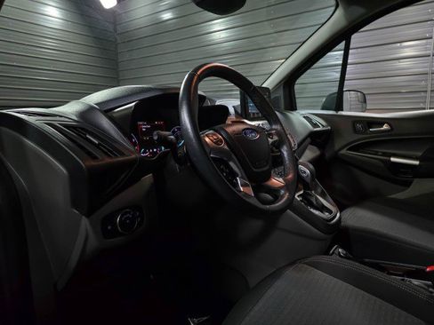 Used 2020 Ford Transit Connect XLT image 11