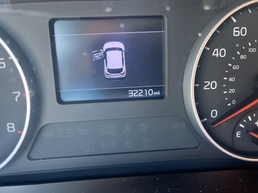 Used 2022 Kia Seltos S FWD image 4